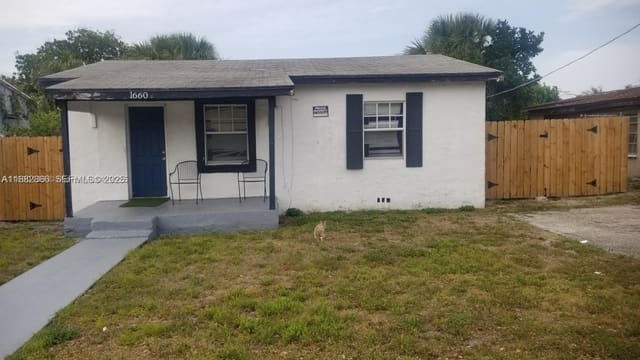 1660 W 26th Street, sold in Davis, Riviera Beach, FL