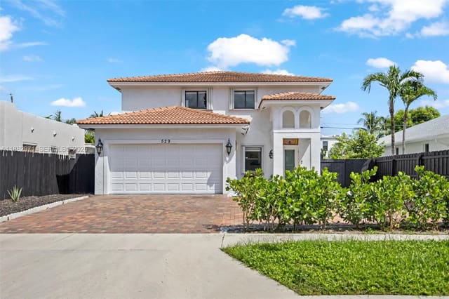 529 El Prado, sold in Vista Encanto Add, West Palm Beach, FL