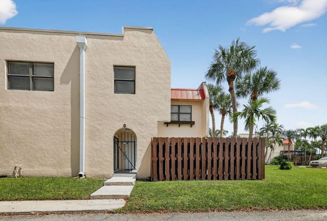 6264 Seven Springs Boulevard D, sold in Seven Springs 1, Greenacres, FL