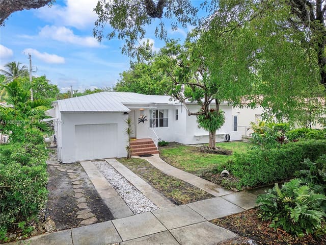 2121 SW 20th, sold in Shenandoah Park, Miami, FL