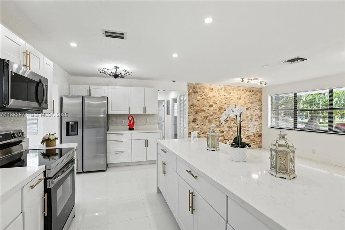 9207 SW 49th Place, Cooper City, FL 33328