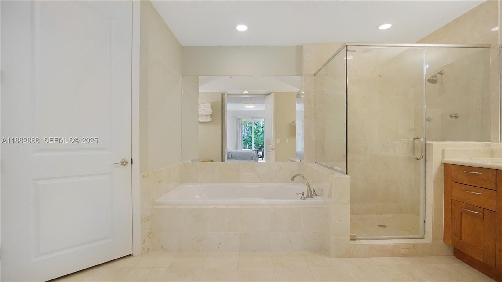 642 Valencia Avenue 207, Coral Gables, FL 33134 photo 25