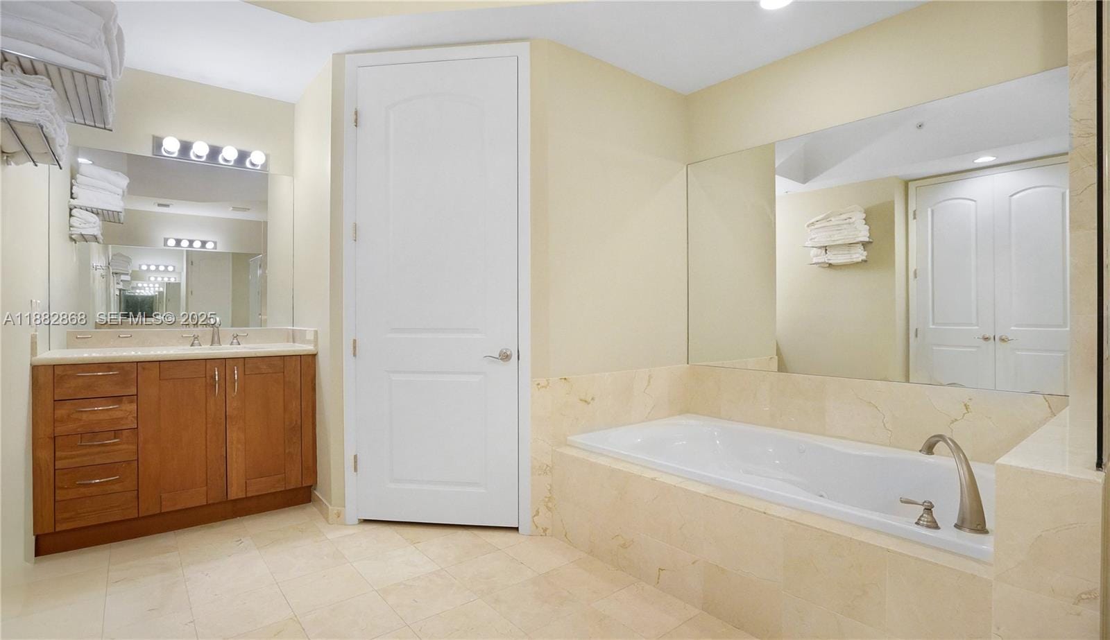 642 Valencia Avenue 207, Coral Gables, FL 33134 photo 27