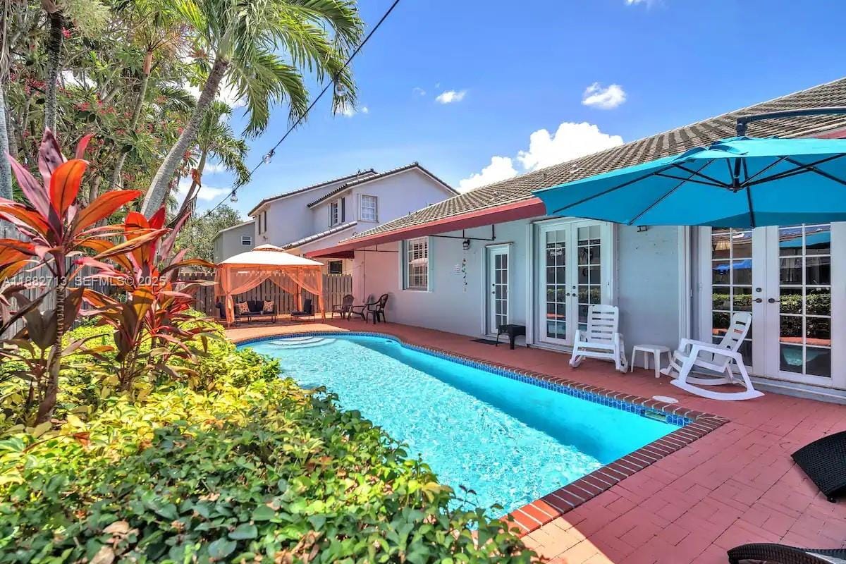 15963 SW 97th Terrace, Miami, FL 33196