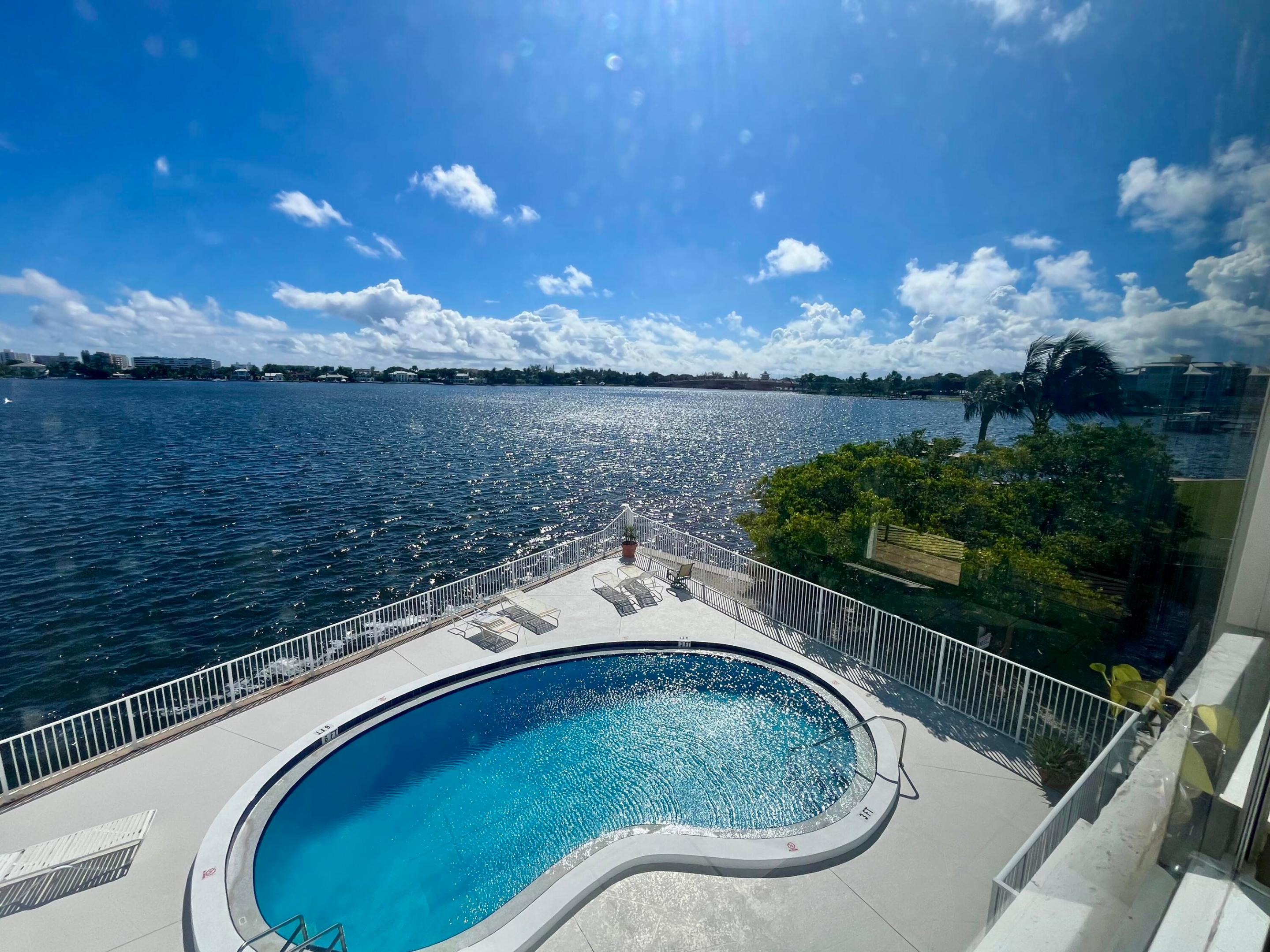301 Croton Avenue 305, Lantana, FL 33462, Lantana