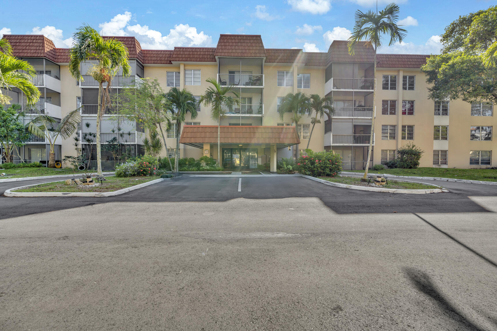 4166 Inverrary Drive 304, Lauderhill, FL 33319, Lauderhill