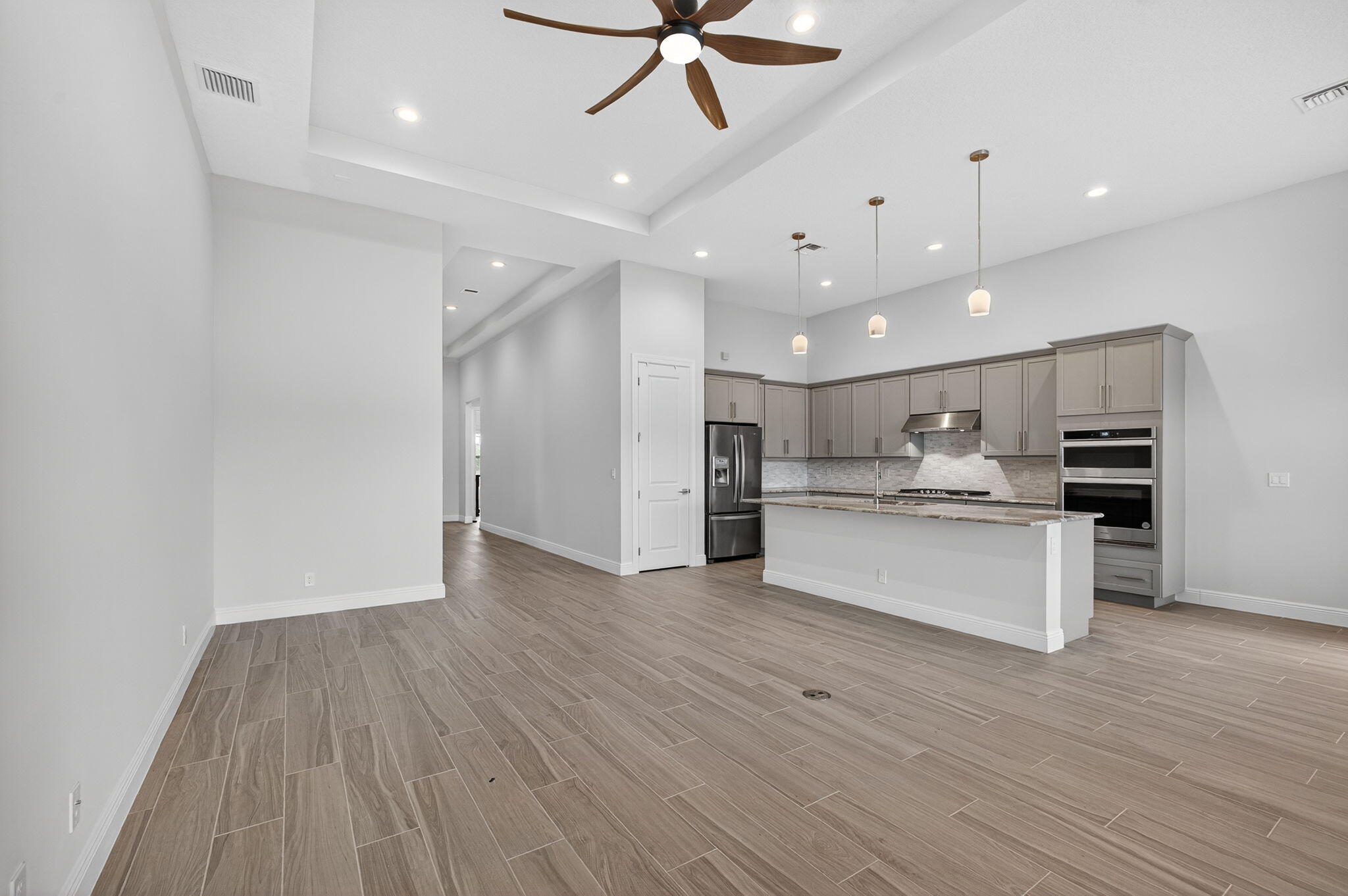9901 Regency Way — photo 12