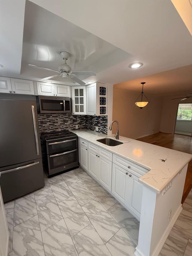 2141 NE 1st Court 102, sold in Village Royale Condo 7, Boynton Beach, FL