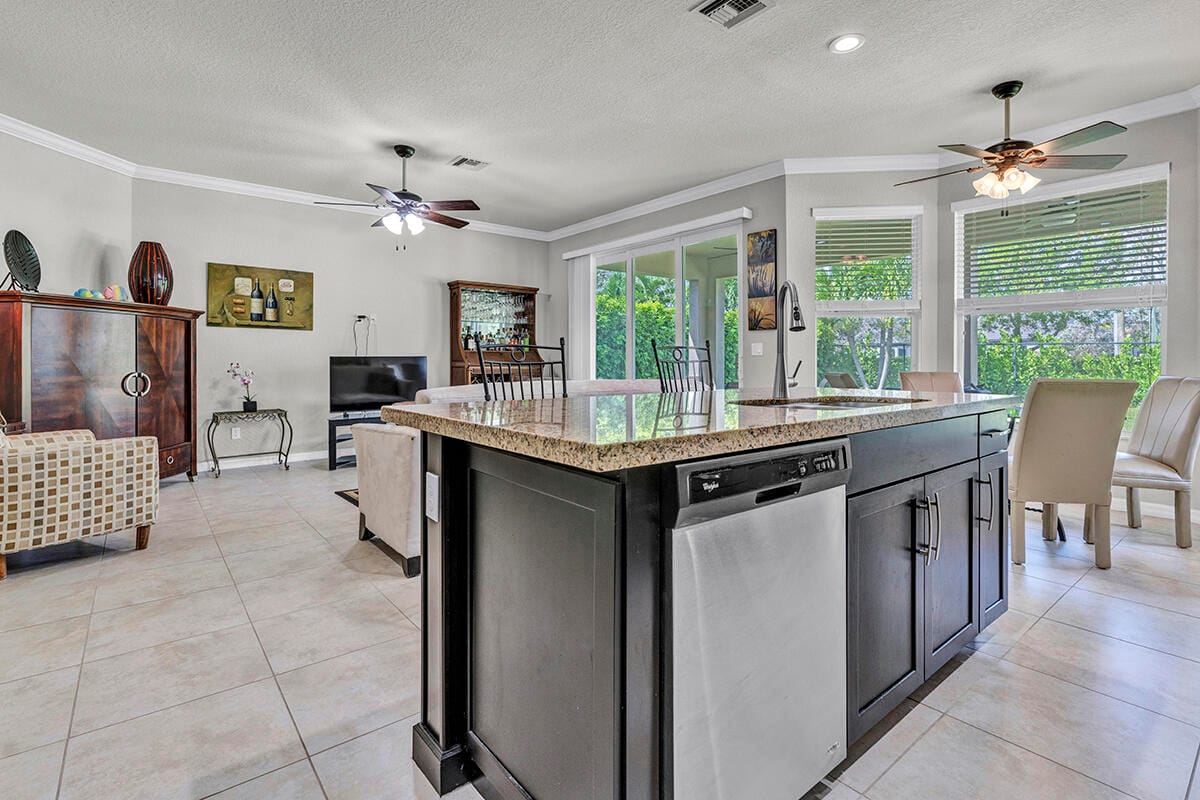 7077 Damita Drive, Lake Worth, FL 33463 photo 7