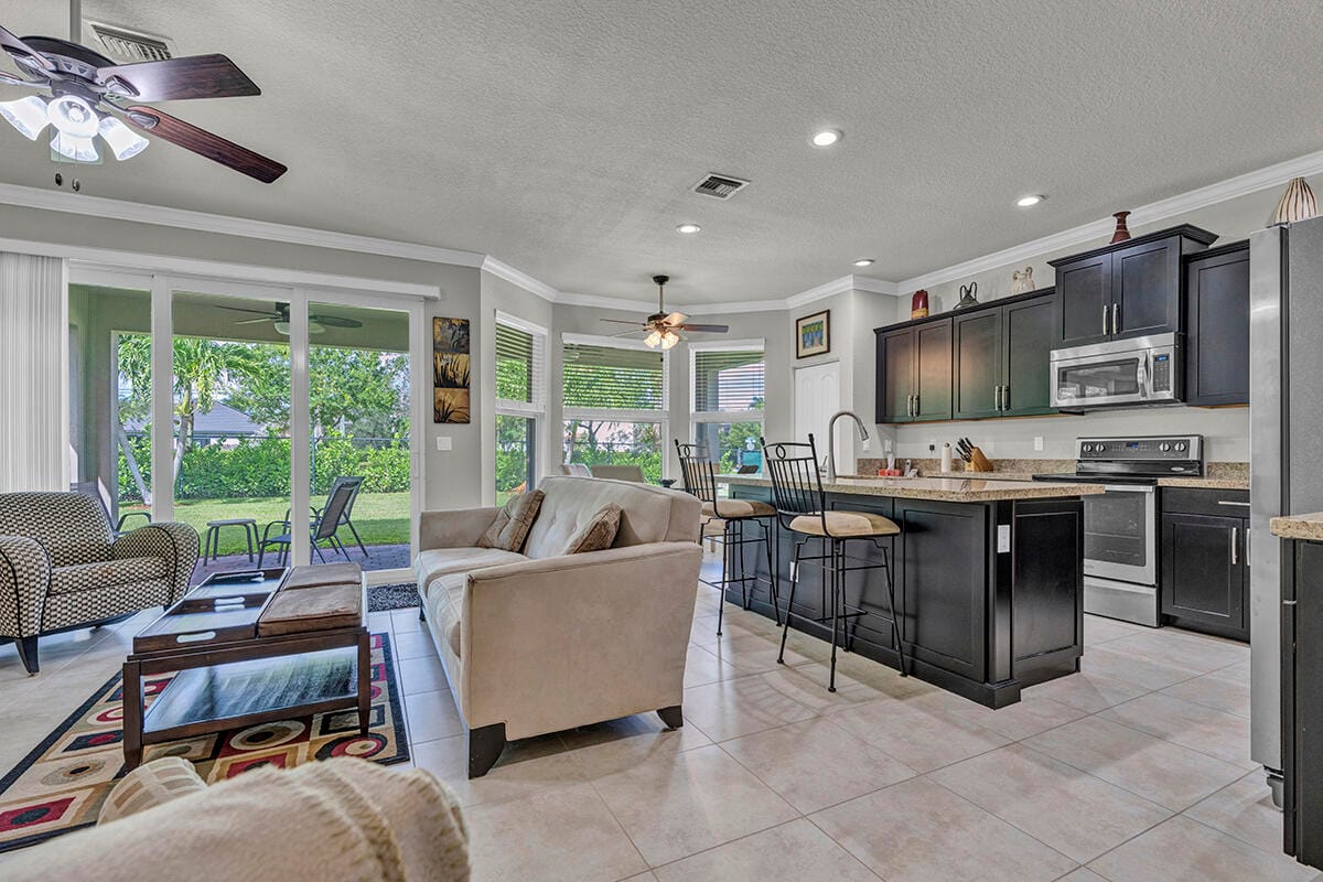 7077 Damita Drive, Lake Worth, FL 33463 photo 8