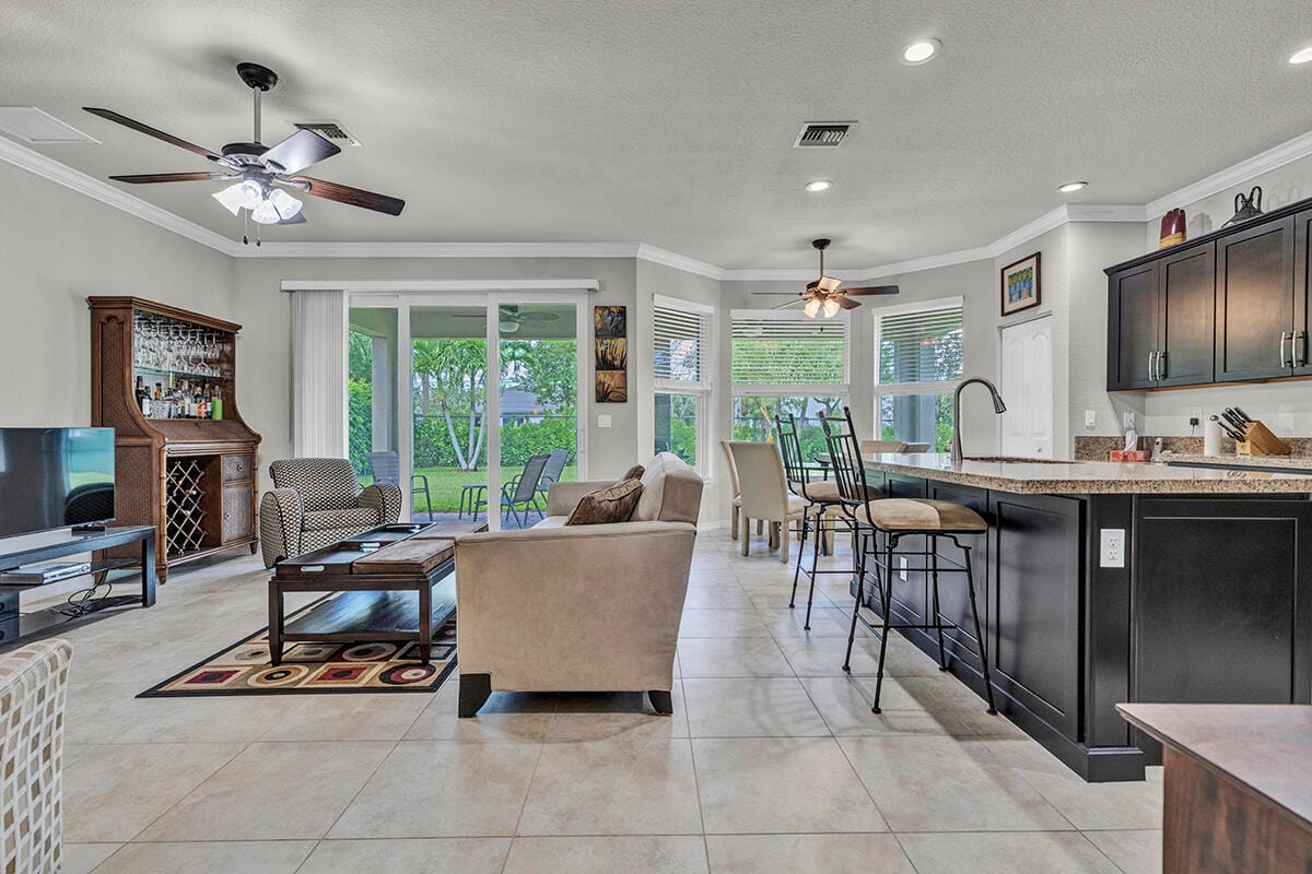 7077 Damita Drive, Lake Worth, FL 33463 photo 9