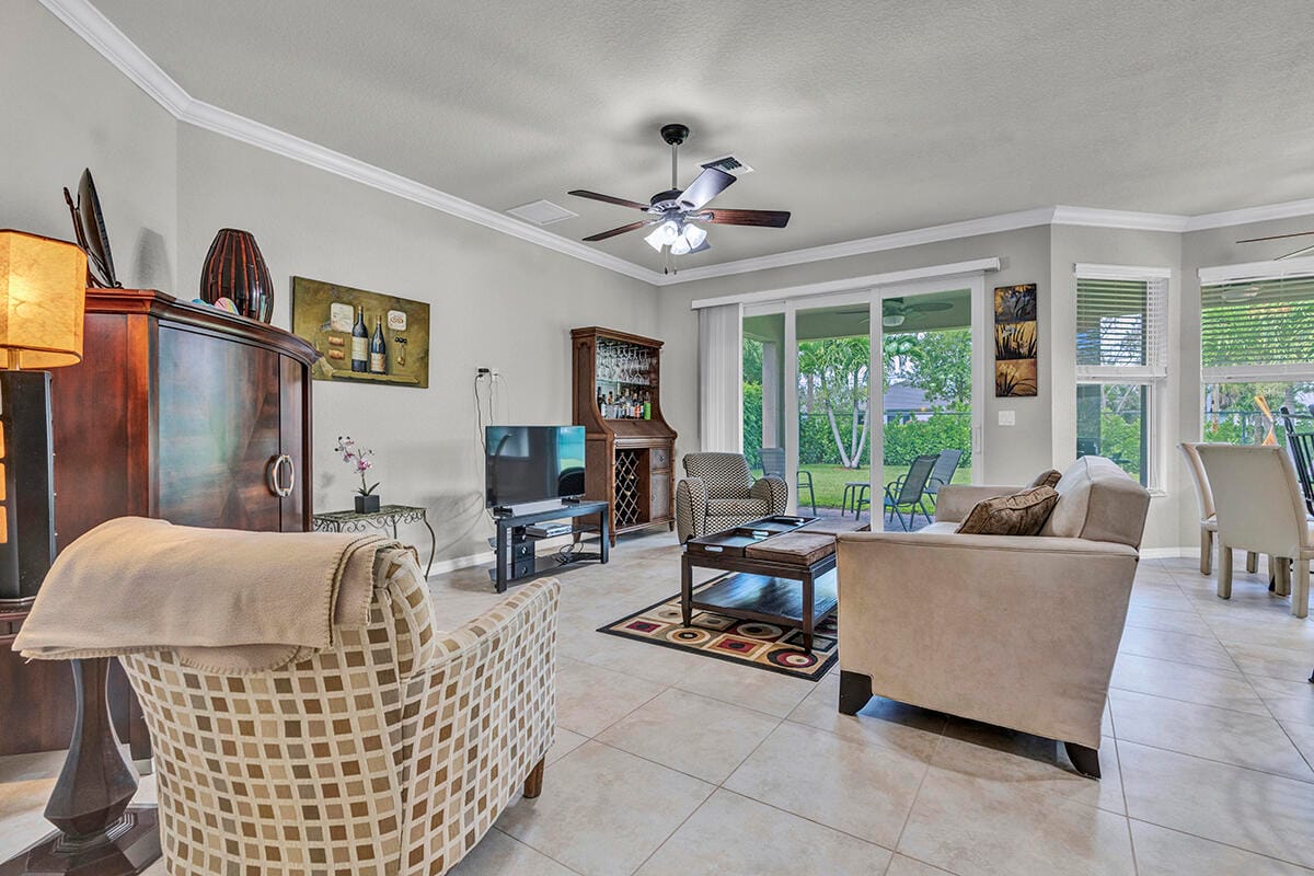 7077 Damita Drive, Lake Worth, FL 33463 photo 10