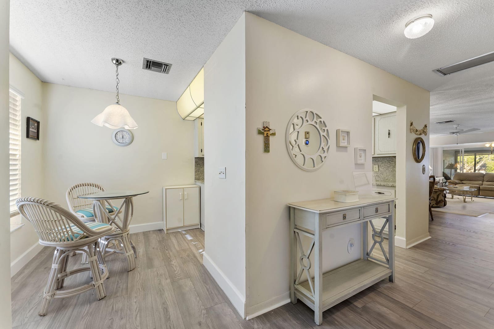 1050 Citrus 202 — photo 3