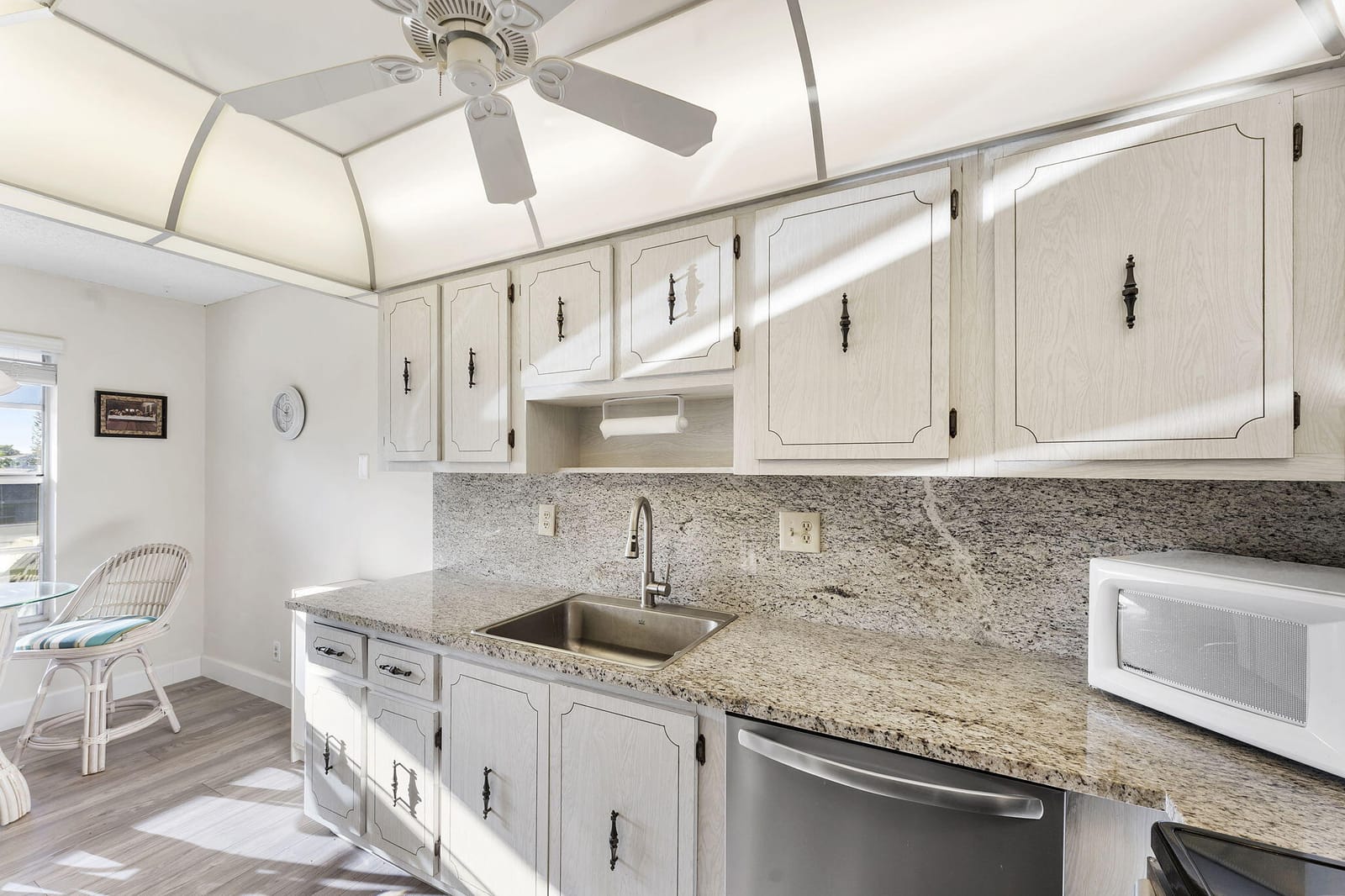 1050 Citrus 202 — photo 10
