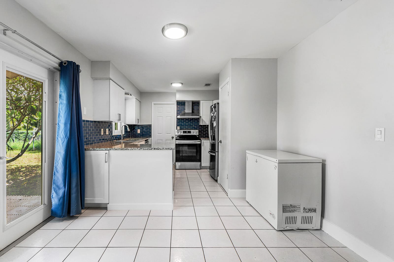 1179 Fernlea Drive — photo 5