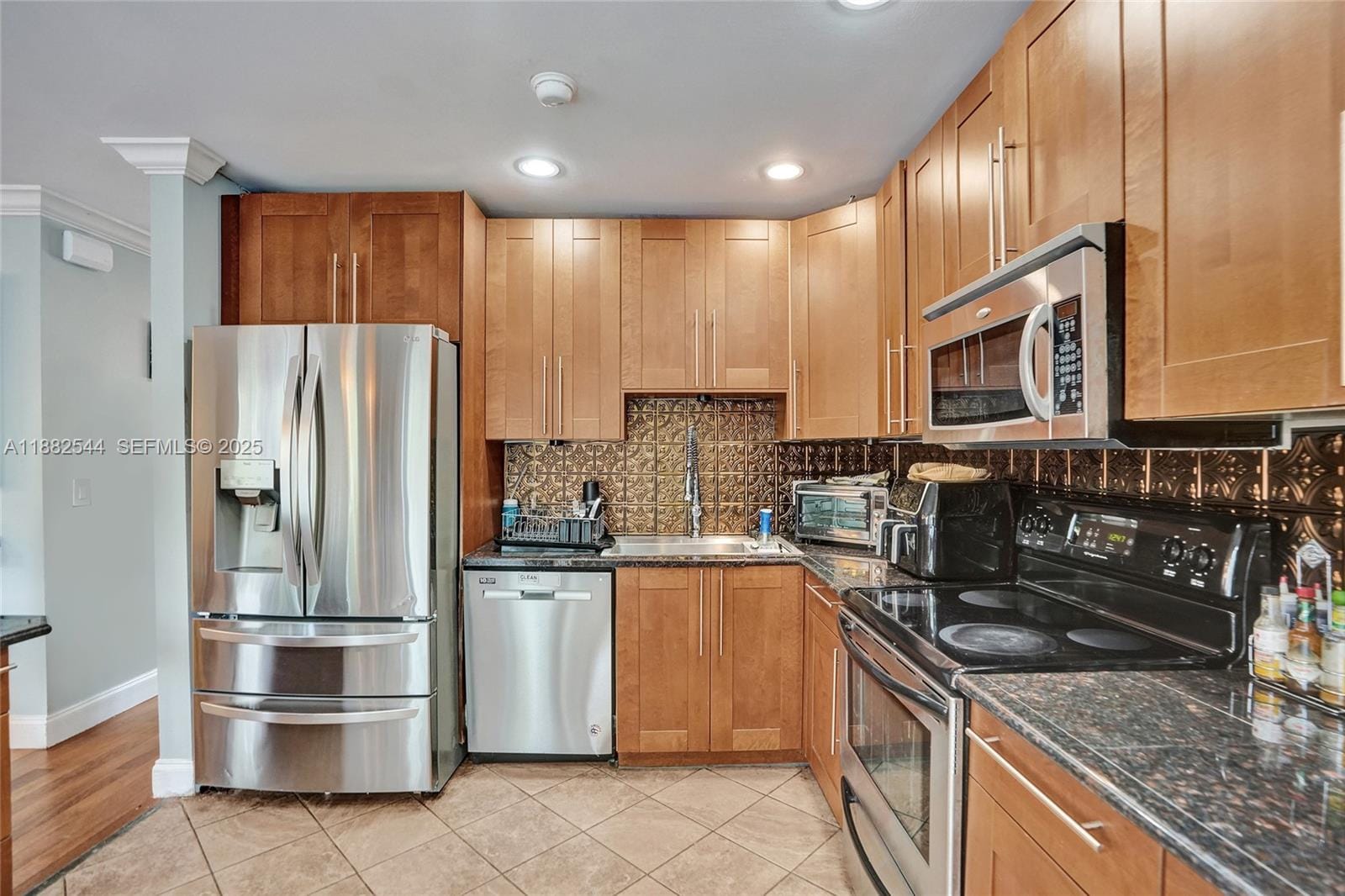 7859 Nw 50th Street — photo 9