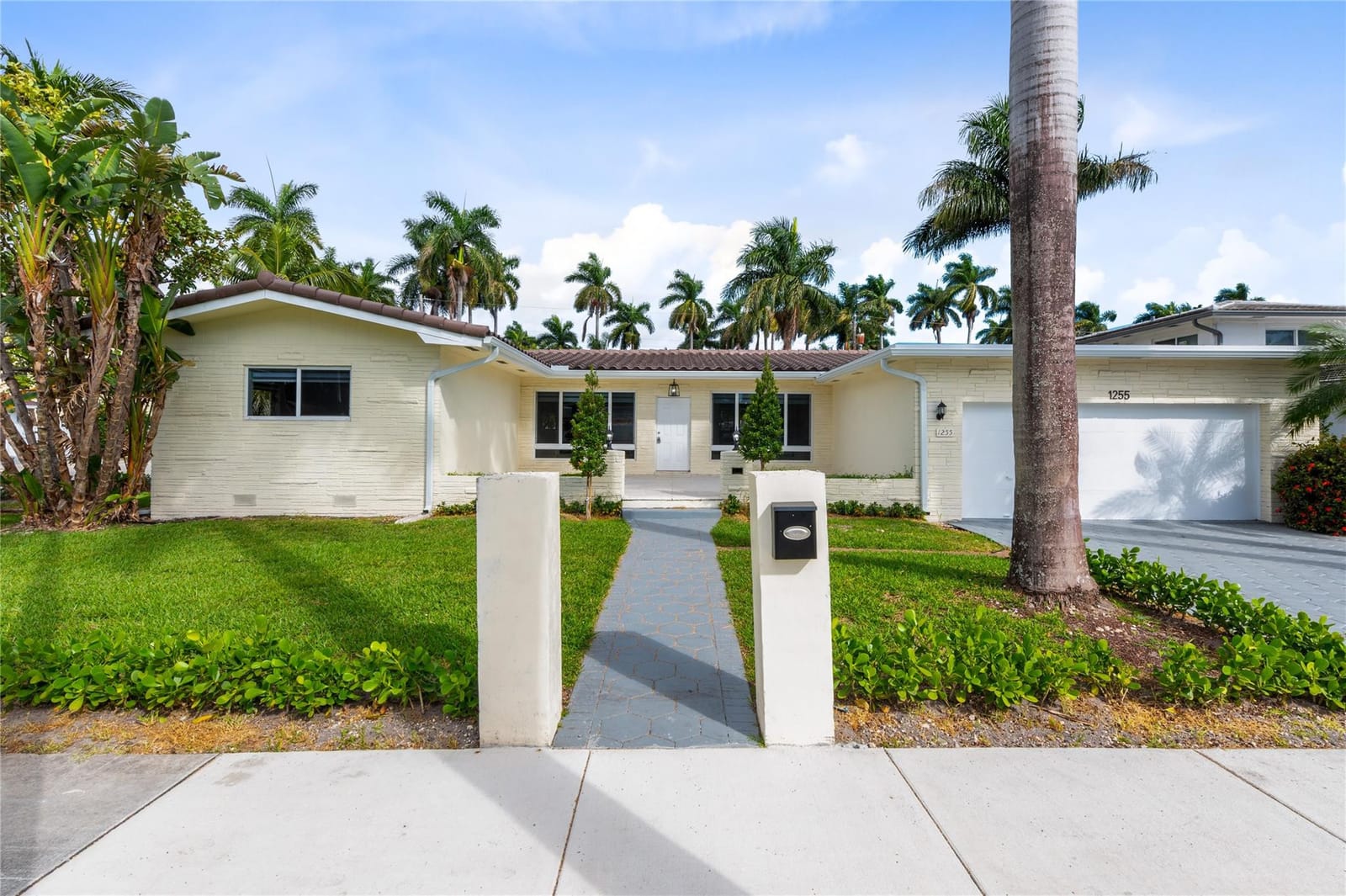 1255 Hollywood Boulevard, Hollywood, FL 33019
