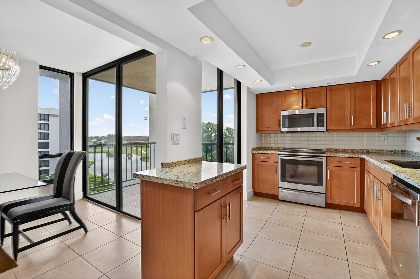 7754 Lakeside Boulevard 462, Boca Raton, FL 33434