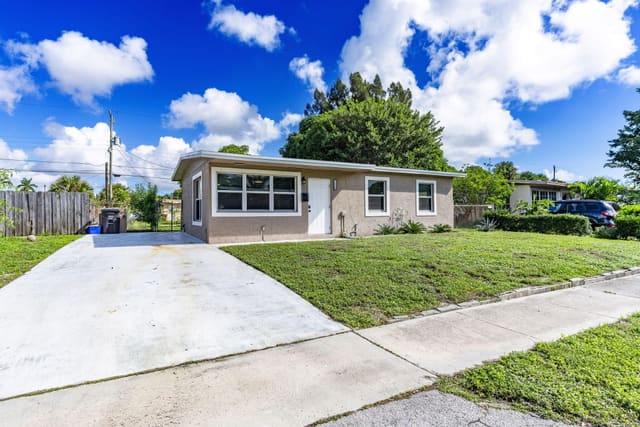 1379 10th Street, West Palm Beach, FL 33401