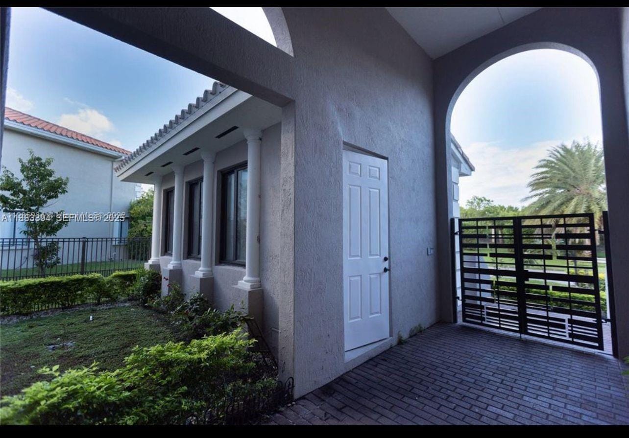 7408 SW 189th Street — photo 4