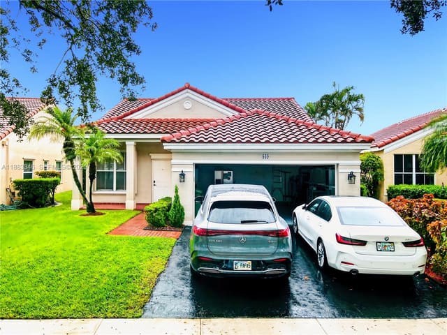 869 Sand Creek Circle, Weston, FL 33327