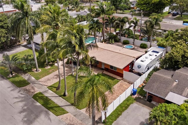 2248 SW 34th Way, sold in Riverland Village Sec 1 R, Fort Lauderdale, FL
