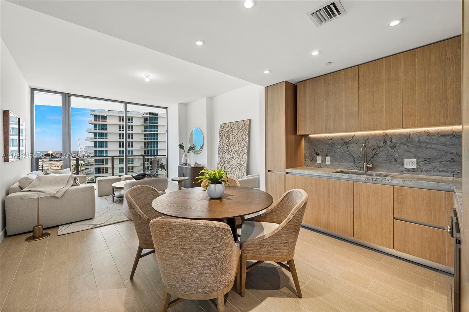 500 Alton Road 1904, Miami Beach, FL 33139
