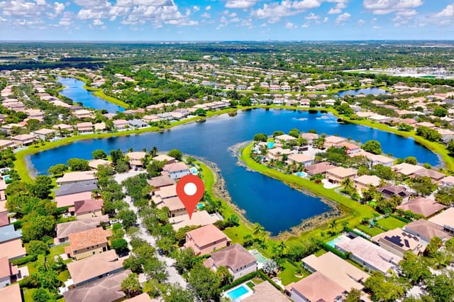 4422 Laurel Place, Weston, FL 33332