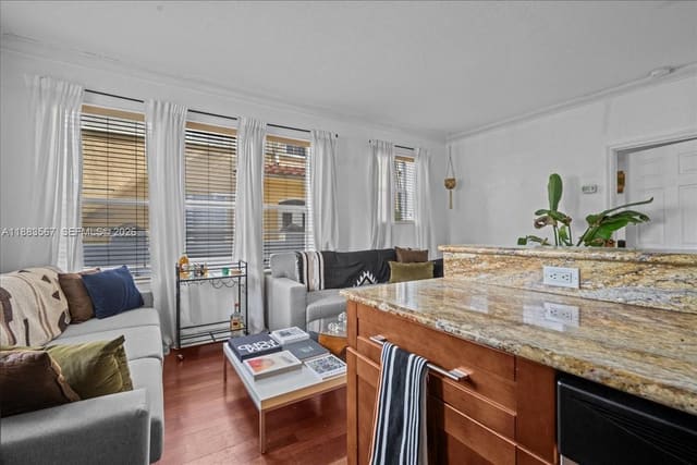 1027 Pennsylvania Avenue 101, sold in Penn Plaza Condo, Miami Beach, FL