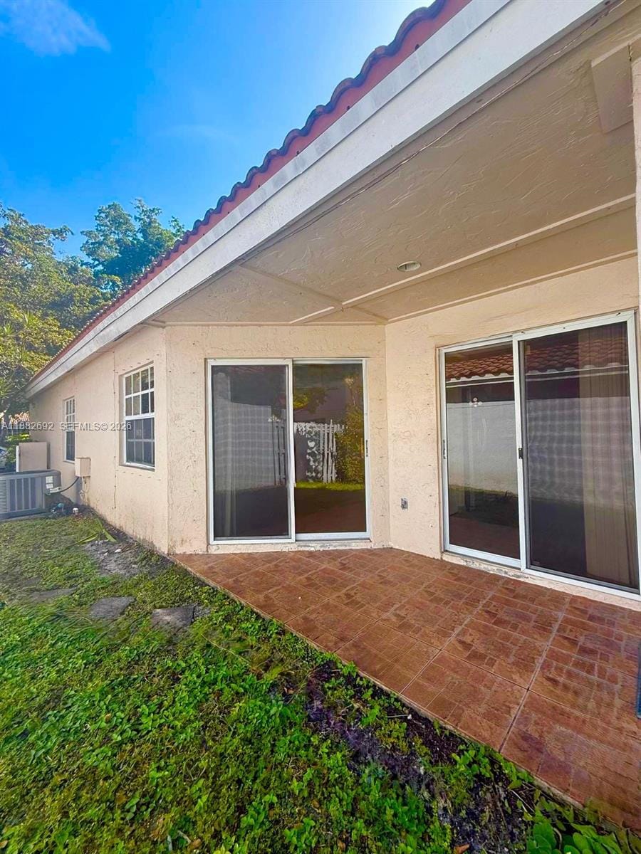 1321 N Seagrape Circle, Weston, FL 33326 photo 16