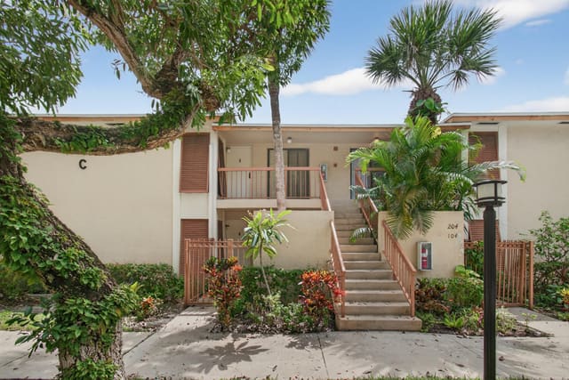 3939 NE 5th Avenue C203, sold in Sanctuary Pines In Boca Raton Condo, Boca Raton, FL