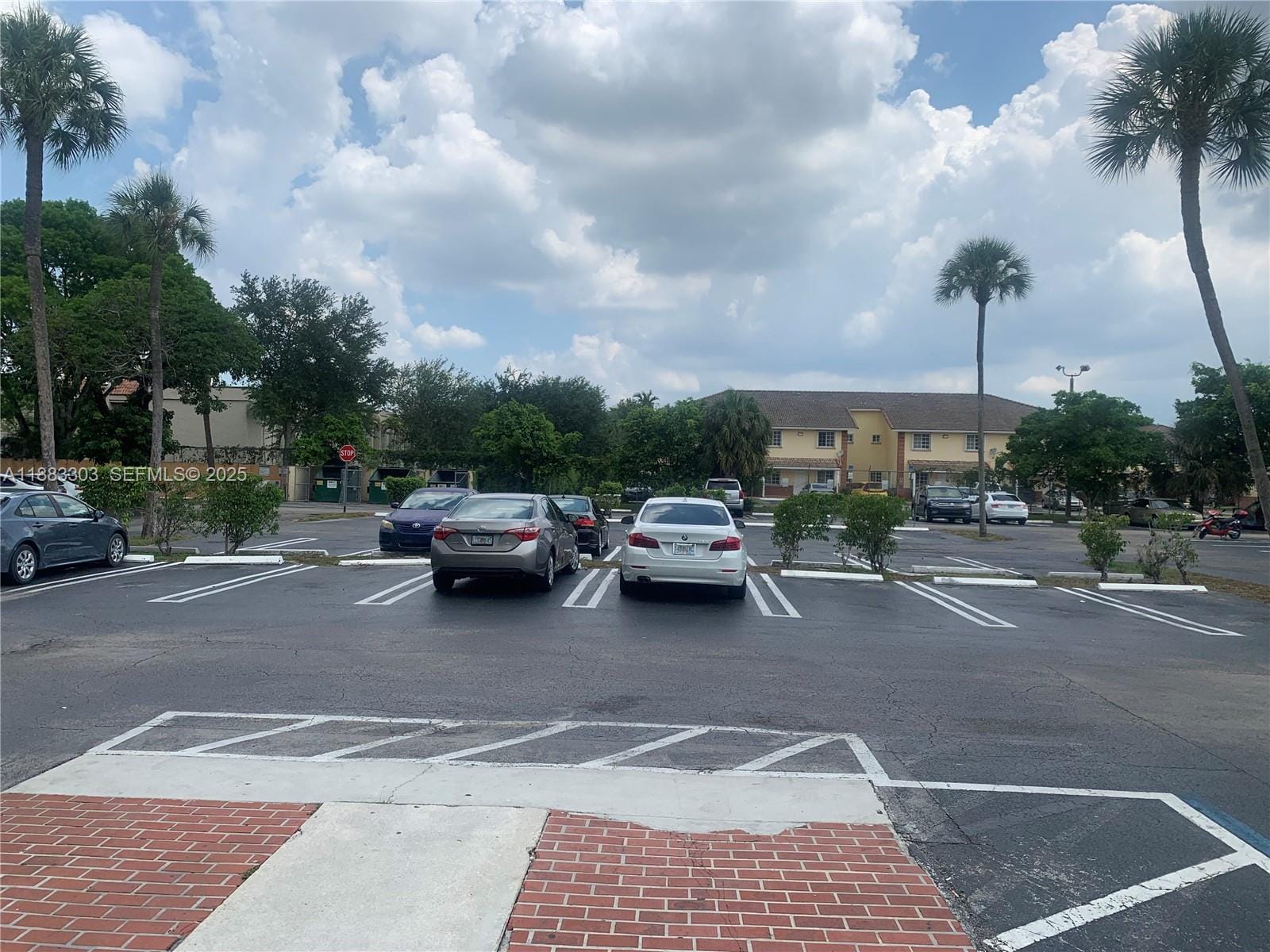 18111 NW 68th Avenue G206, Hialeah, FL 33015 photo 29