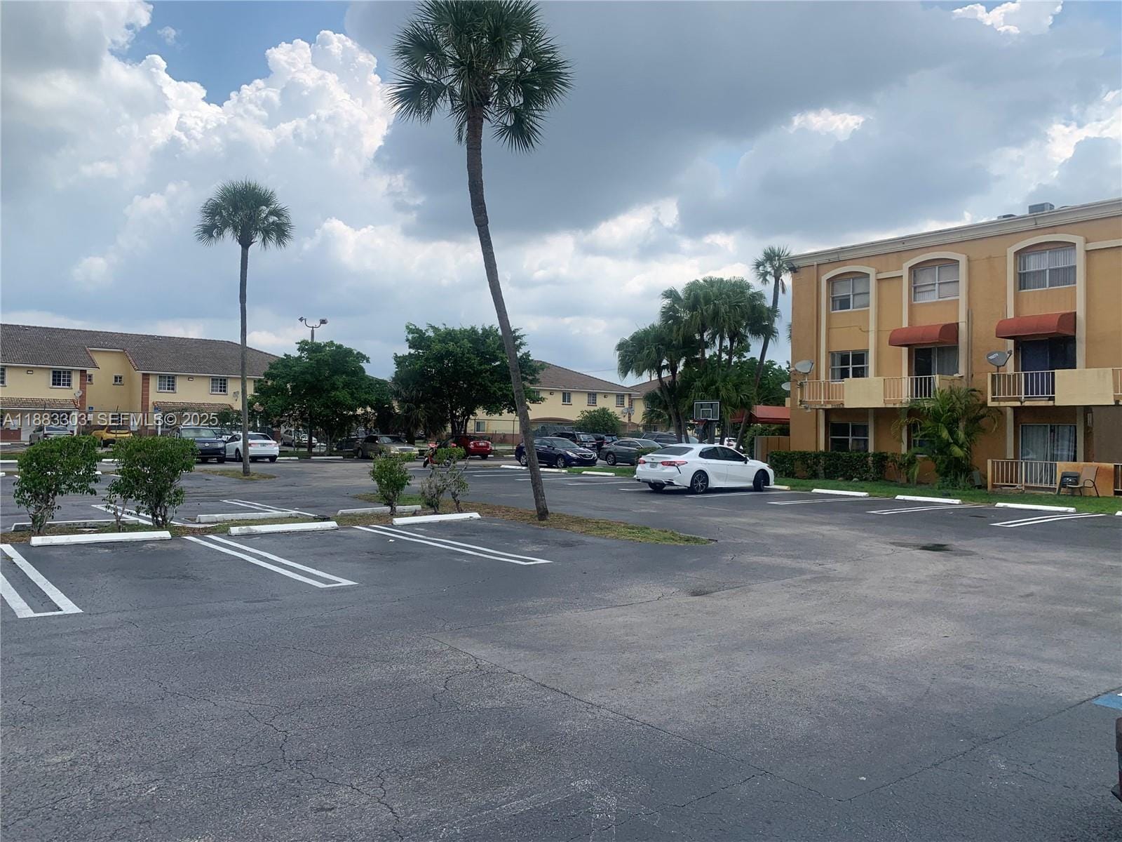 18111 NW 68th Avenue G206, Hialeah, FL 33015 photo 30