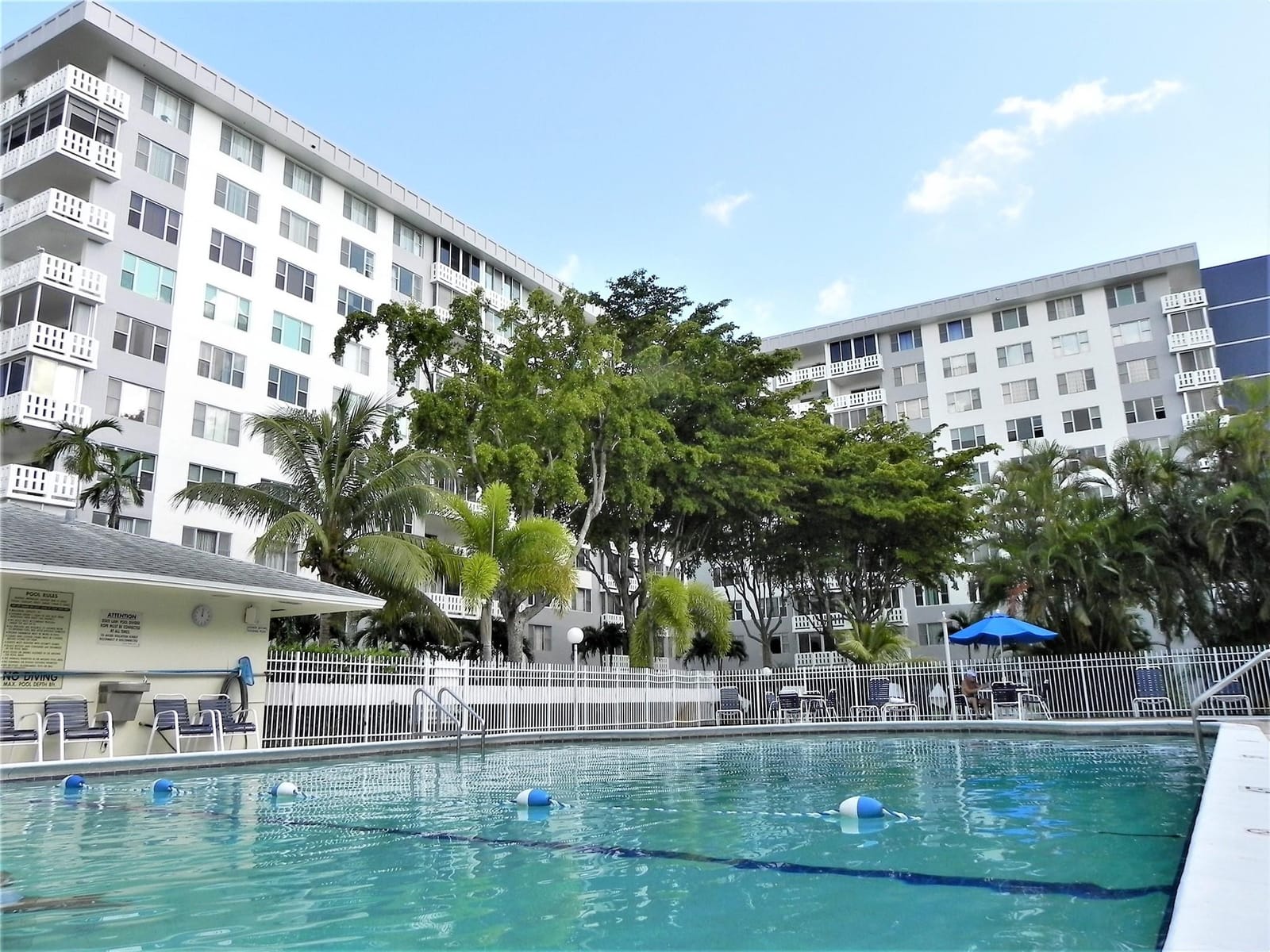 4350 Hillcrest Drive 818, Hollywood, FL 33021 photo 2
