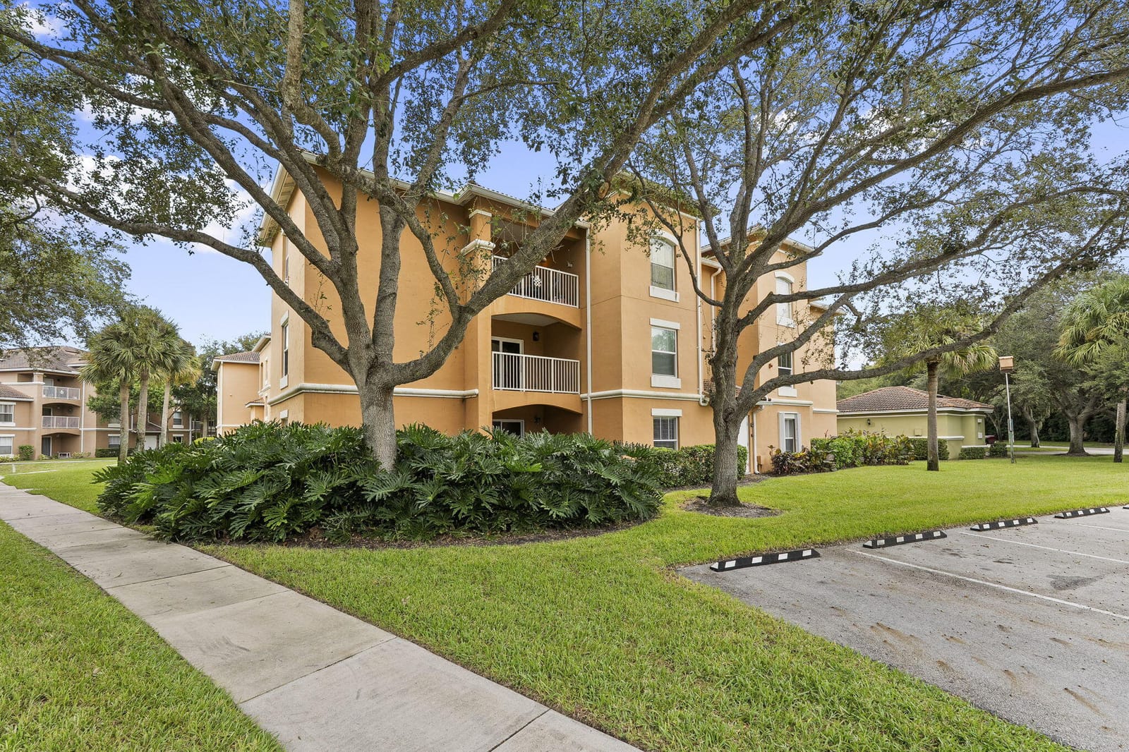 5080 Fairways Circle 102, Vero Beach, FL 32967 photo 25