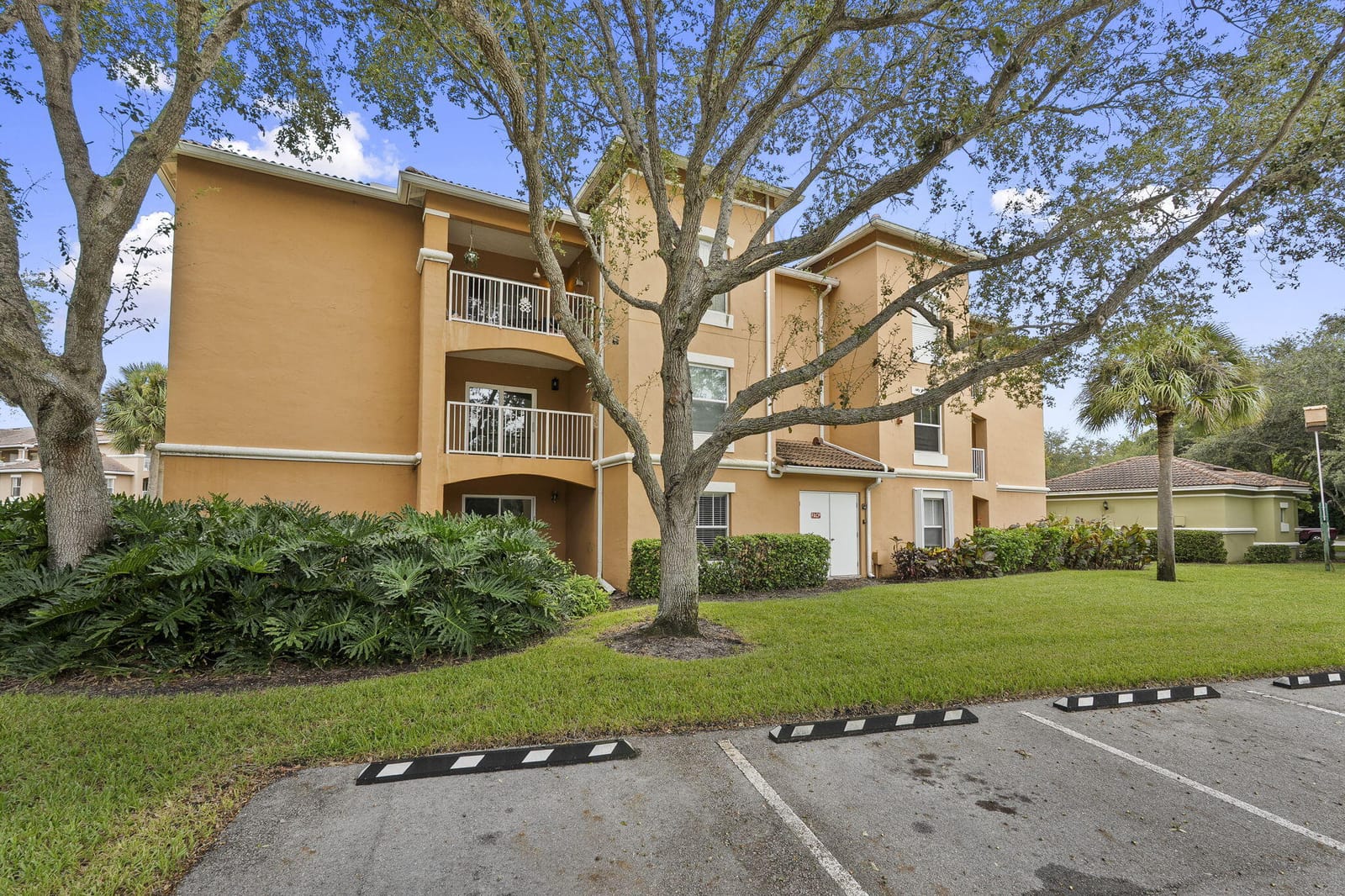 5080 Fairways Circle 102, Vero Beach, FL 32967 photo 27