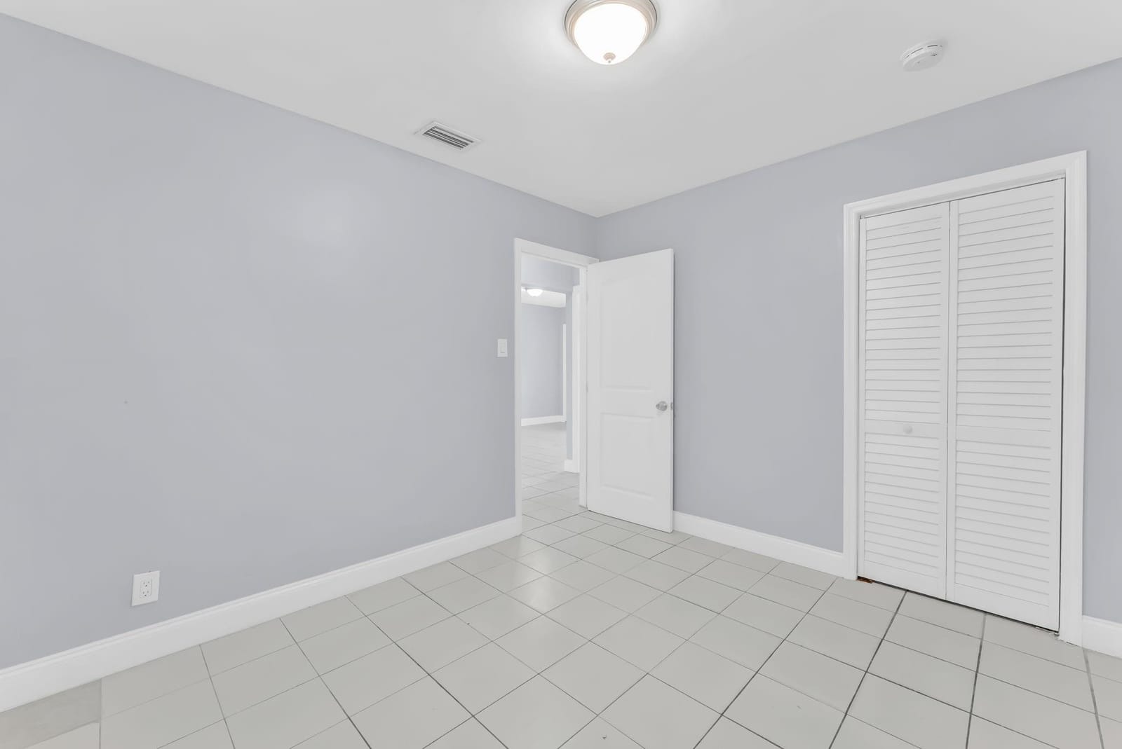 746 SW 4th Street — photo 12