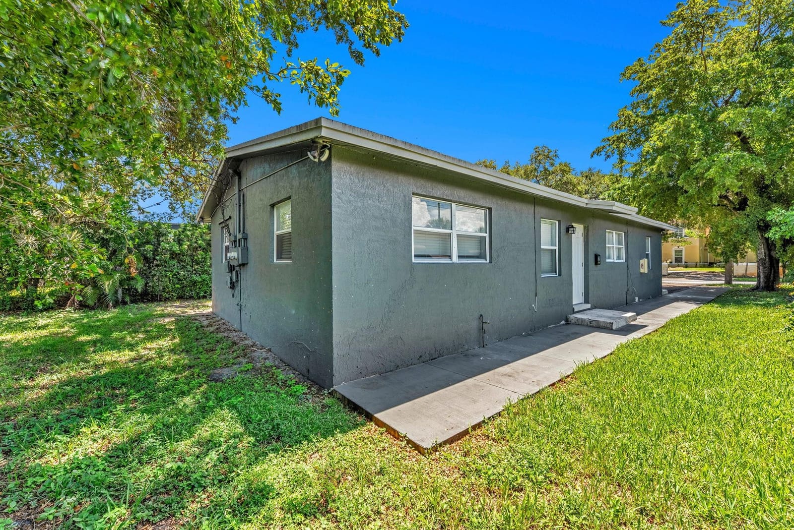 746 SW 4th Street — photo 5