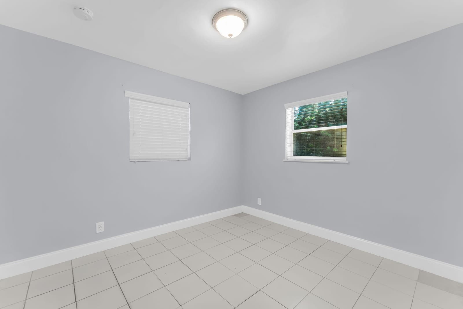 746 SW 4th Street — photo 10