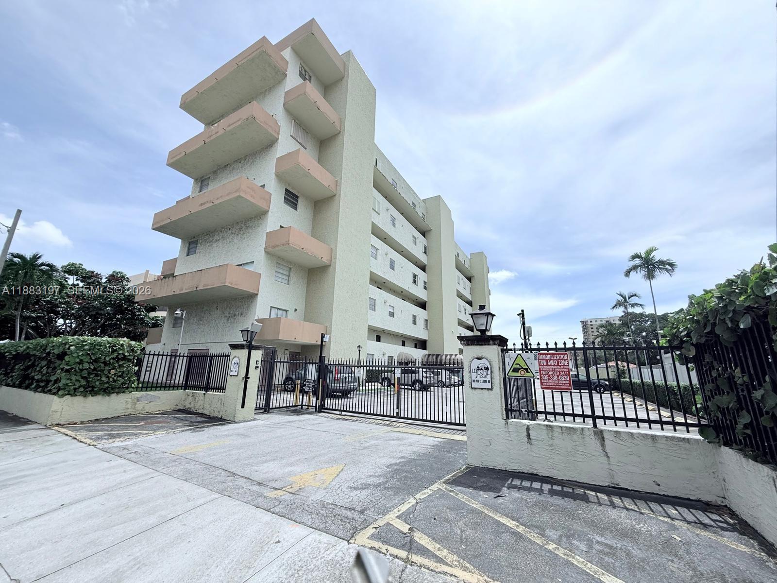 300 NW 42nd Avenue 109, Miami, FL 33126, Miami