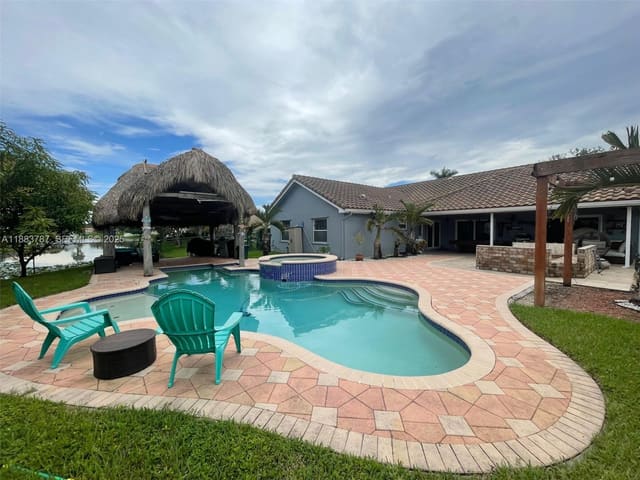 12645 SW 9th Place, Davie, FL 33325