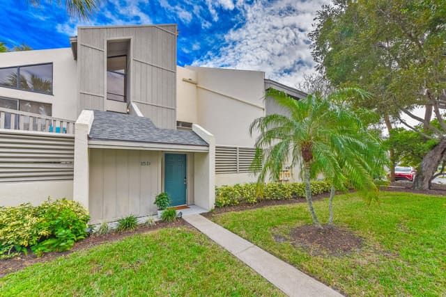 1605 S Us Highway 1 Sl15d, sold in Sea Lofters Condo, Jupiter, FL
