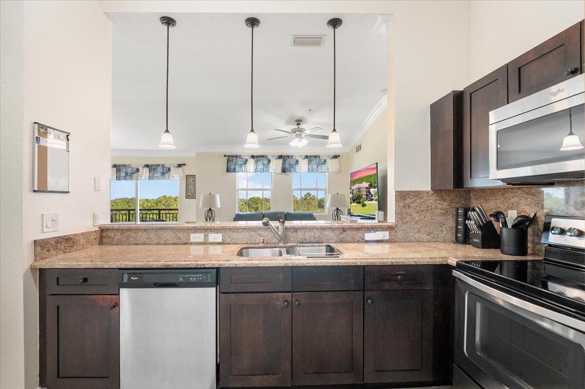 4190 Gator Greens Way Ph-2 — photo 11