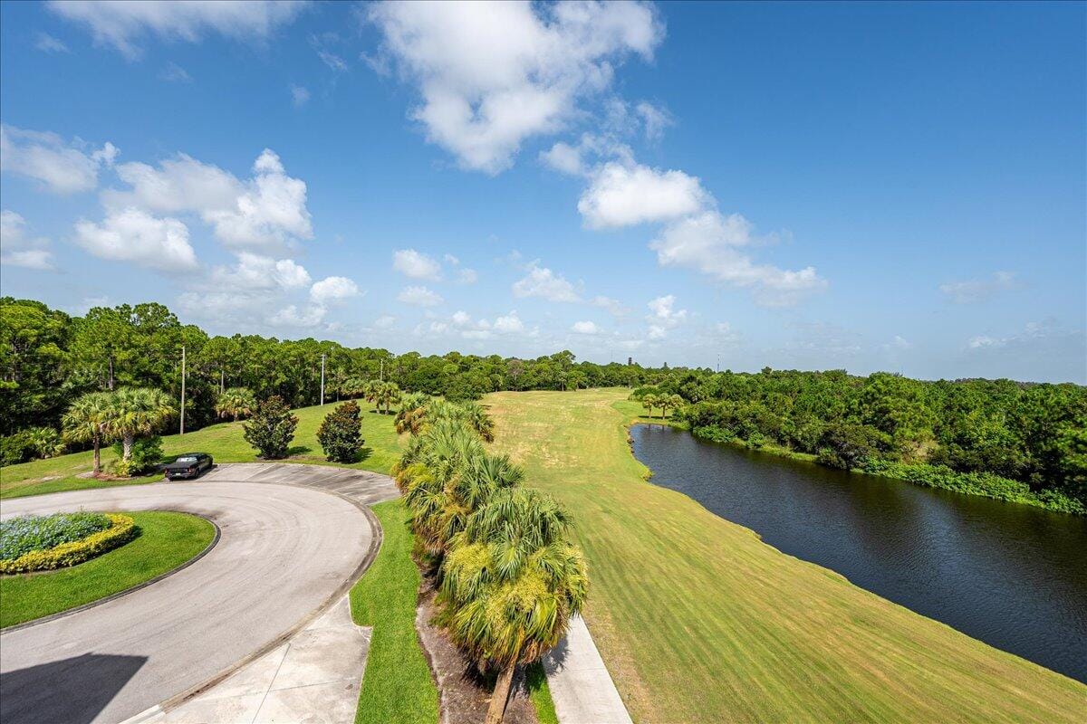 4190 Gator Greens Way Ph-2 — photo 5