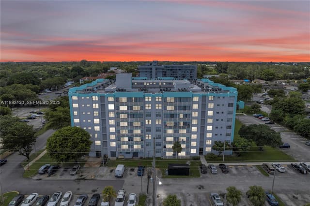 15600 NW 7th Avenue 708, sold in Parkway Towers Bldg 1 Con, Miami, FL