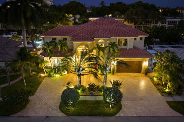 4850 NE 29th Avenue, sold in Coral Key Villas 3rd Sec, Lighthouse Point, FL