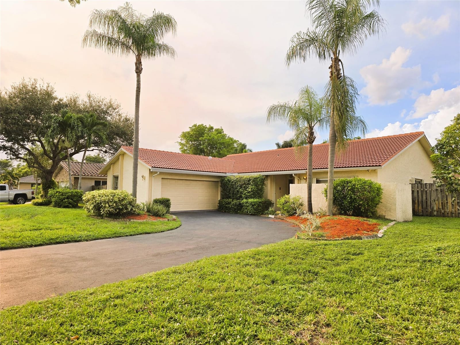9091 NW 11th Court, Plantation, FL 33322