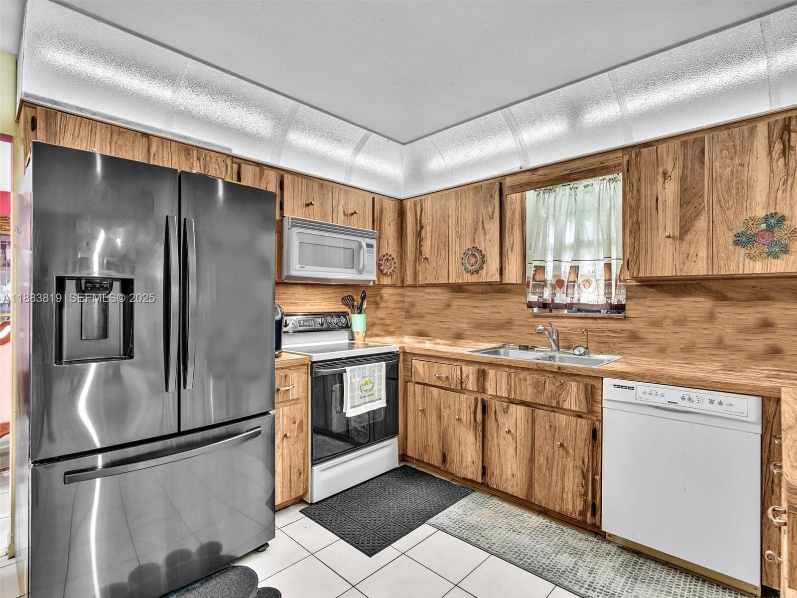 228 SW 5th Avenue, Hallandale Beach, FL 33009 photo 25