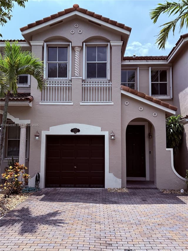 14928 SW 23rd Street, Miami, FL 33185
