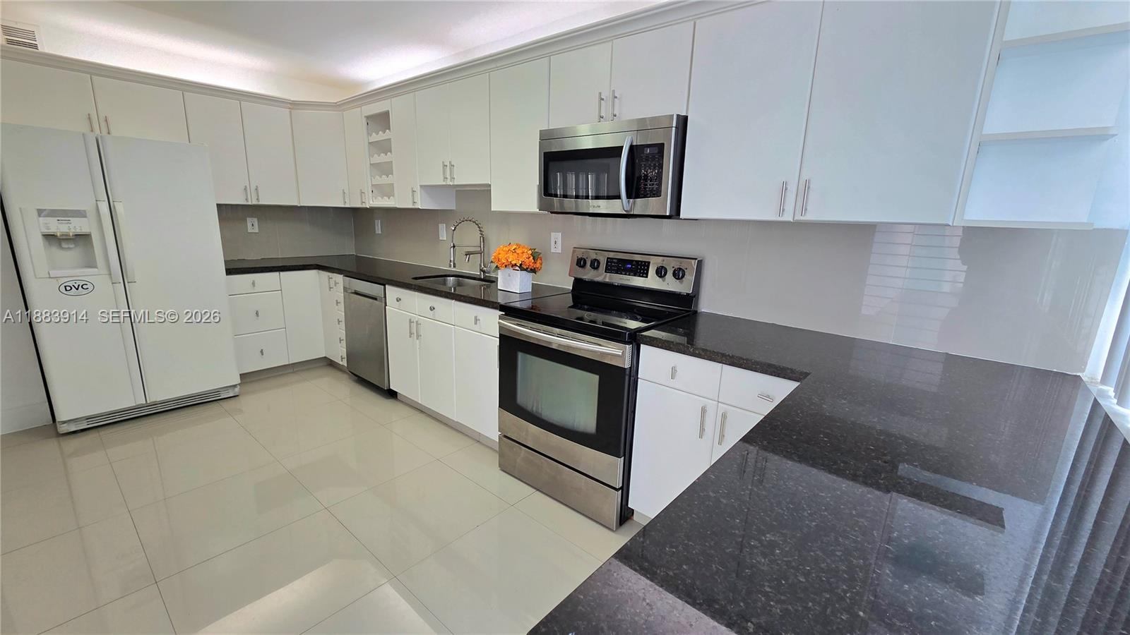 18051 Biscayne Boulevard 1204 — photo 7